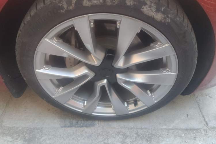 Used Tesla Model 3 2023 Rear-Wheel-Drive Version Right Front Wheel Hub