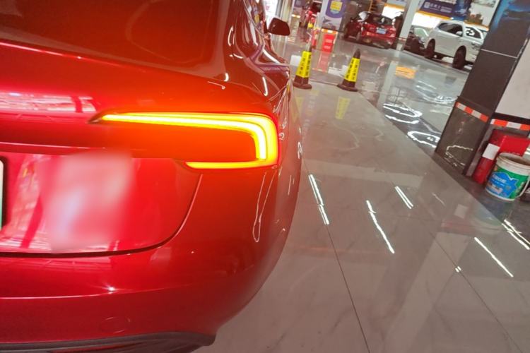 Used Tesla Model 3 2023 Rear-Wheel-Drive Version Right Rear Taillight