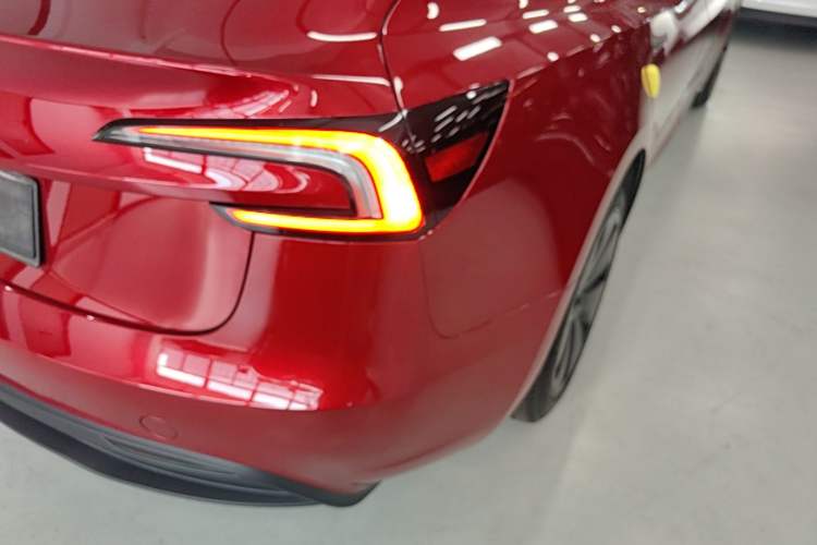 Used Tesla Model 3 2023 Rear-Wheel-Drive Version Right Rear Taillight