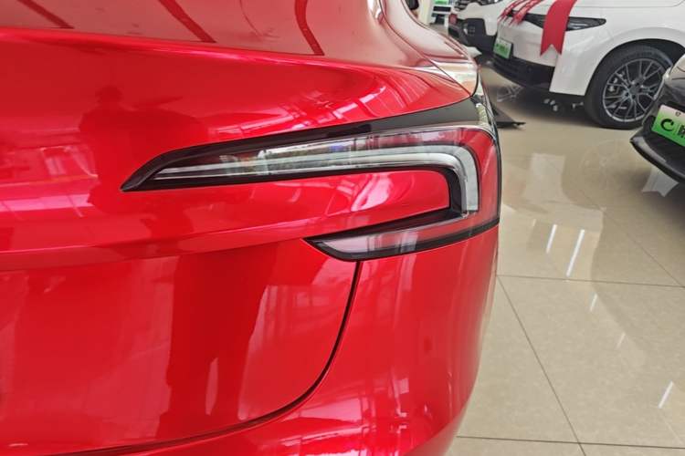 Used Tesla Model 3 2023 Rear-Wheel-Drive Version Right Rear Taillight
