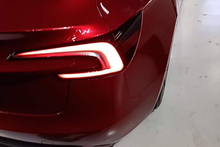Used Tesla Model 3 2023 Rear-Wheel-Drive Version Right Rear Taillight