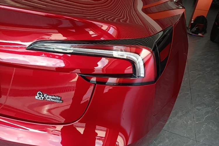 Used Tesla Model 3 2023 Long-Range All-Wheel-Drive Version Right Rear Taillight