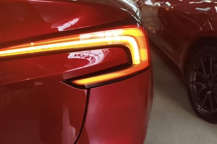 Used Tesla Model 3 2023 Rear-Wheel-Drive Version Right Rear Taillight