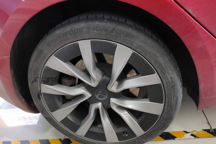 Used Tesla Model 3 2023 Long-Range All-Wheel-Drive Version Right Rear Wheel Hub