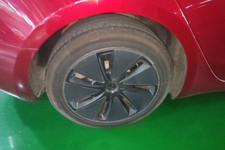 Used Tesla Model 3 2023 Rear-Wheel-Drive Version Right Rear Wheel Hub