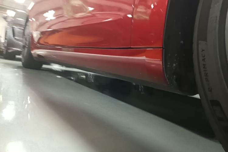 Used Tesla Model 3 2023 Rear-Wheel-Drive Version Right Side Sill