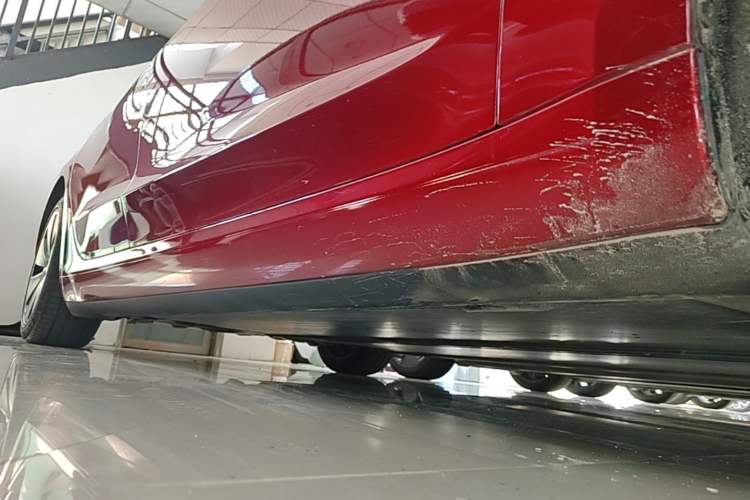 Used Tesla Model 3 2023 Rear-Wheel-Drive Version Right Side Sill