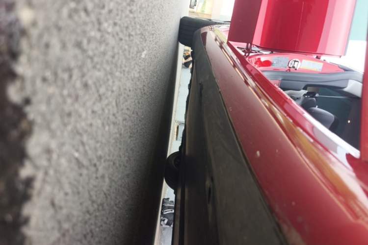 Used Tesla Model 3 2023 Rear-Wheel-Drive Version Right Side Sill