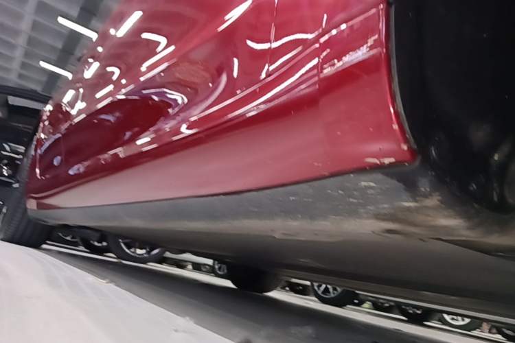 Used Tesla Model 3 2023 Rear-Wheel-Drive Version Right Side Sill
