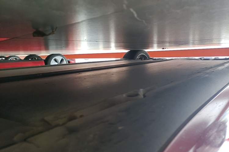 Used Tesla Model 3 2023 Long-Range All-Wheel-Drive Version Right Side Sill