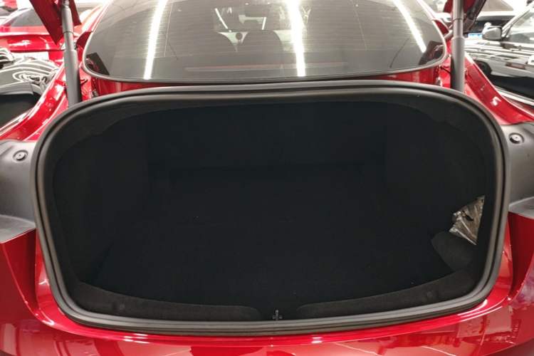 Used Tesla Model 3 2023 Rear-Wheel-Drive Version Trunk