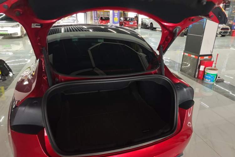 Used Tesla Model 3 2023 Rear-Wheel-Drive Version Trunk