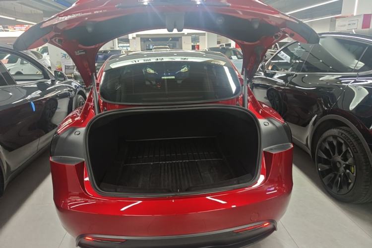Used Tesla Model 3 2023 Long-Range All-Wheel-Drive Version Trunk
