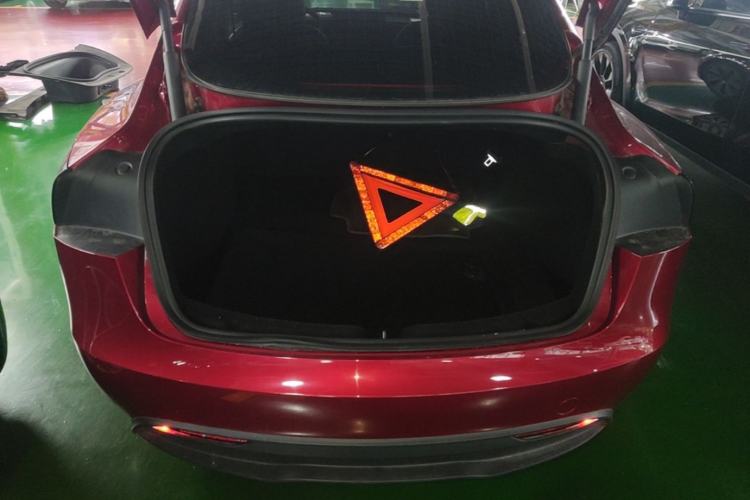Used Tesla Model 3 2023 Rear-Wheel-Drive Version Trunk