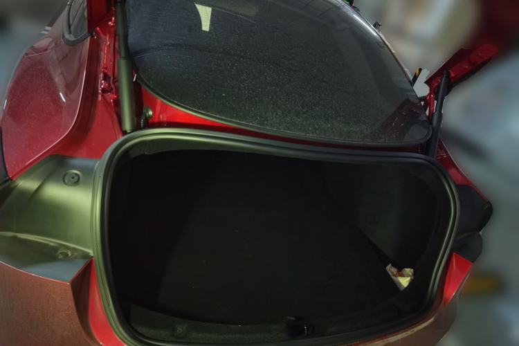 Used Tesla Model 3 2023 Long-Range All-Wheel-Drive Version Trunk
