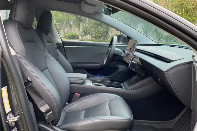 Used Tesla Model 3 2023 Rear-Wheel-Drive Version Right Front Seat