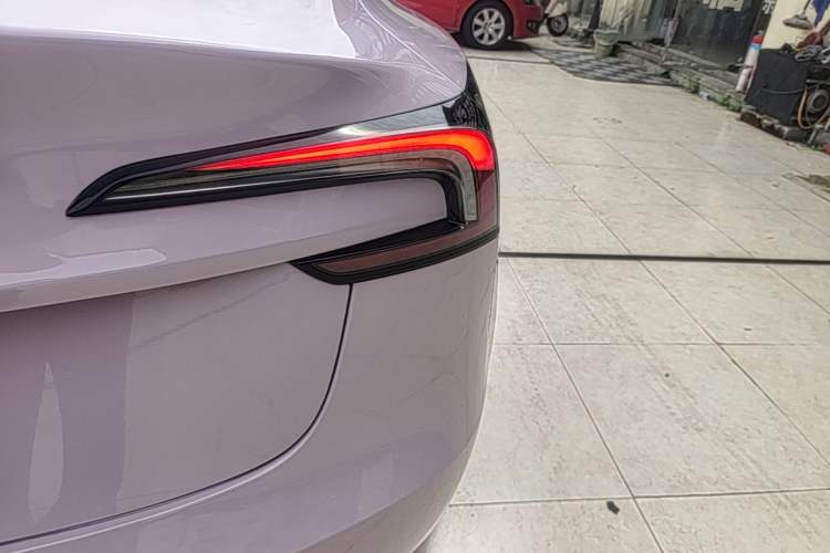 Used Tesla Model 3 2023 Rear-Wheel-Drive Version Right Rear Taillight