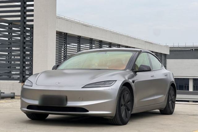 Tesla Model 3 2023 Rear-Wheel-Drive Version d’occasion