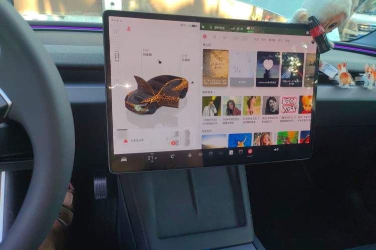 Used Tesla Model 3 2023 Long-Range All-Wheel-Drive Version Audio And AC Panel