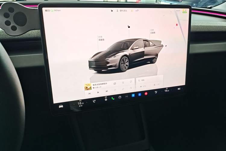 Used Tesla Model 3 2023 Rear-Wheel-Drive Version Audio And AC Panel