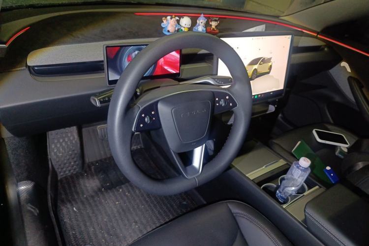 Used Tesla Model 3 2023 Rear-Wheel-Drive Version Center Console