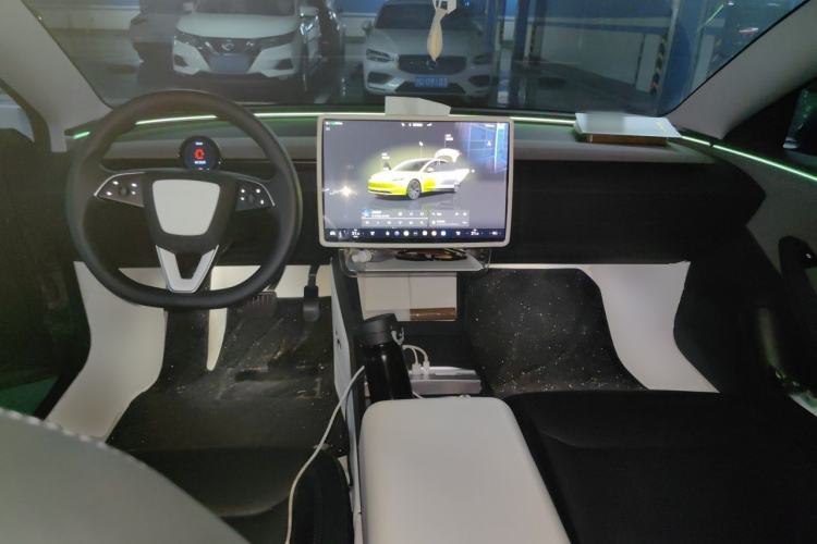 Used Tesla Model 3 2023 Rear-Wheel-Drive Version Center Console