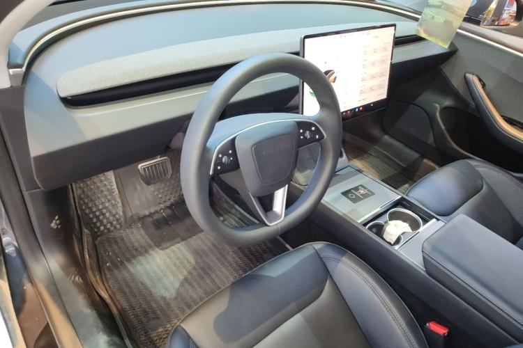 Used Tesla Model 3 2023 Rear-Wheel-Drive Version Center Console