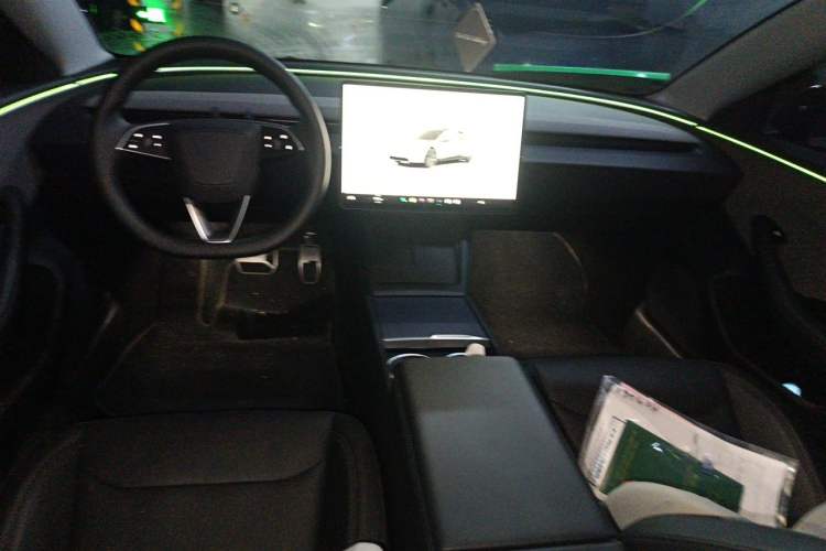 Used Tesla Model 3 2023 Rear-Wheel-Drive Version Center Console