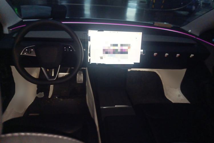 Used Tesla Model 3 2023 Rear-Wheel-Drive Version Center Console