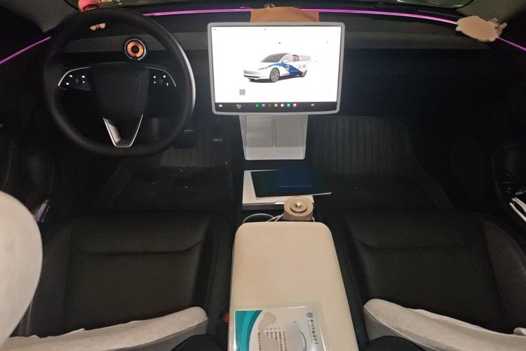 Used Tesla Model 3 2023 Long-Range All-Wheel-Drive Version Center Console