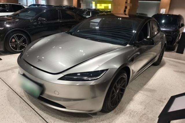 Used Tesla Model 3 2023 Rear-Wheel-Drive Version
