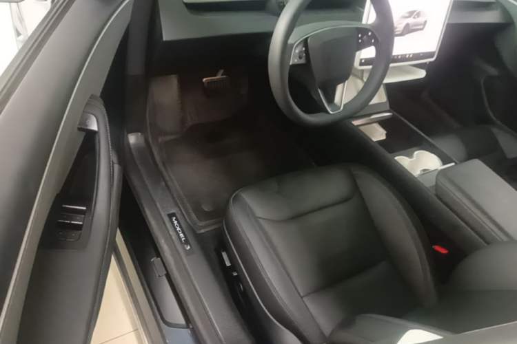 Used Tesla Model 3 2023 Rear-Wheel-Drive Version Driver Seat