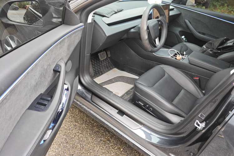 Used Tesla Model 3 2023 Long-Range All-Wheel-Drive Version Driver Seat