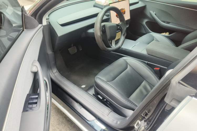 Used Tesla Model 3 2023 Rear-Wheel-Drive Version Driver Seat