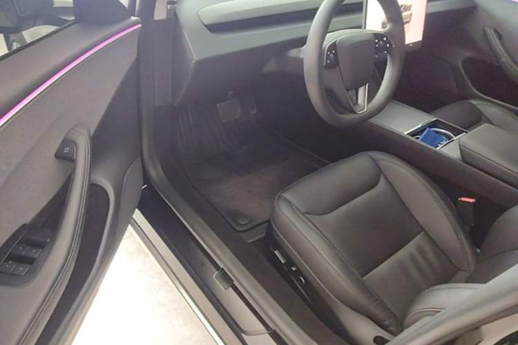 Used Tesla Model 3 2023 Rear-Wheel-Drive Version Driver Seat