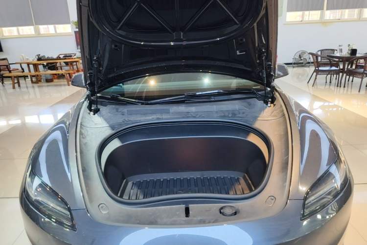 Used Tesla Model 3 2023 Rear-Wheel-Drive Version Engine Bay