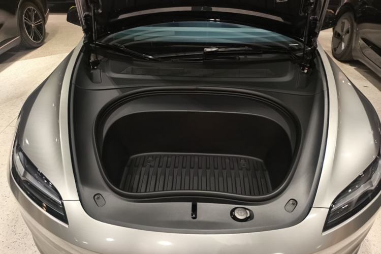 Used Tesla Model 3 2023 Rear-Wheel-Drive Version Engine Bay
