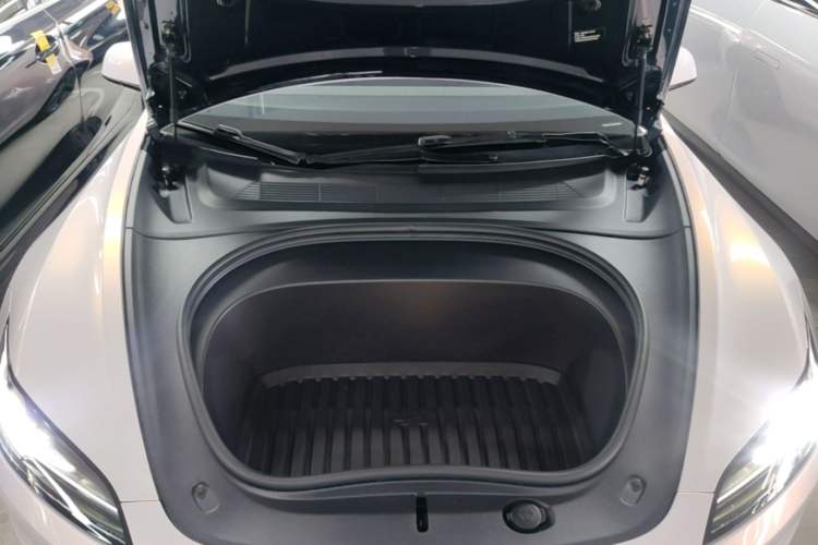 Used Tesla Model 3 2023 Long-Range All-Wheel-Drive Version Engine Bay