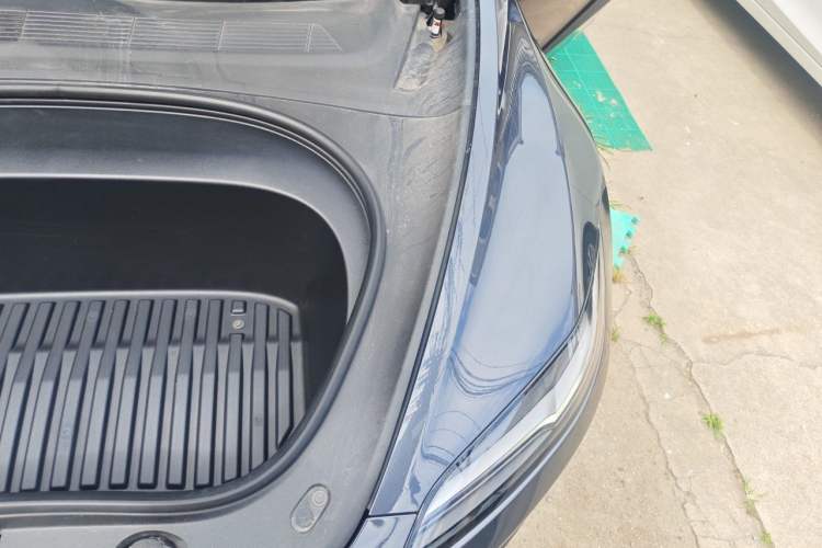 Used Tesla Model 3 2023 Rear-Wheel-Drive Version Engine Bay Left