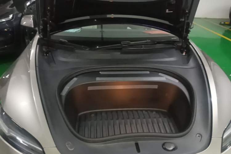 Used Tesla Model 3 2023 Rear-Wheel-Drive Version Engine Bay