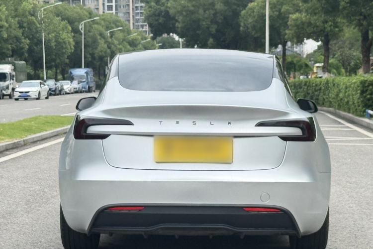 Used Tesla Model 3 2023 Rear-Wheel-Drive Version Exterior 2