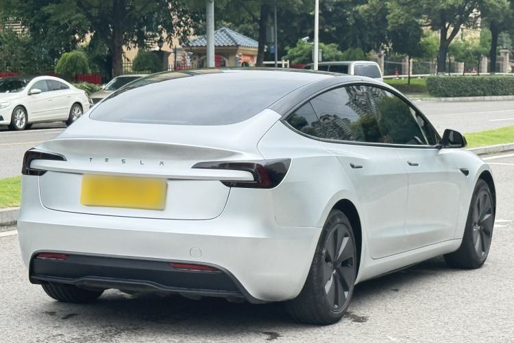 Used Tesla Model 3 2023 Rear-Wheel-Drive Version Exterior 3