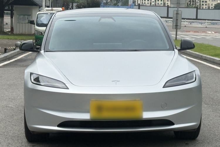 Used Tesla Model 3 2023 Rear-Wheel-Drive Version Exterior 4