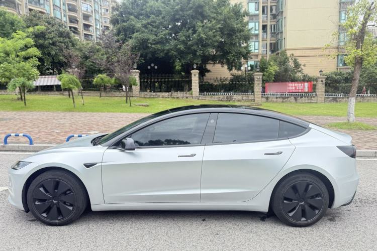 Used Tesla Model 3 2023 Rear-Wheel-Drive Version Exterior 6