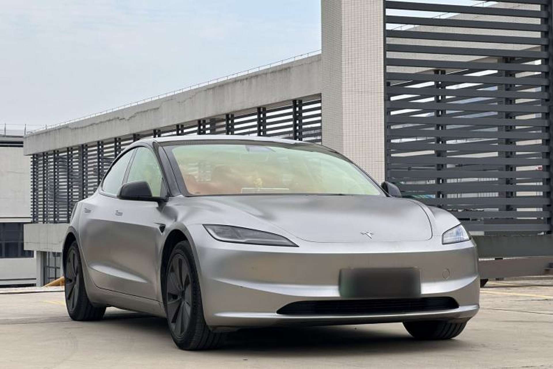 Used Tesla Model 3 2023 Rear-Wheel-Drive Version Front Right 45 Deg