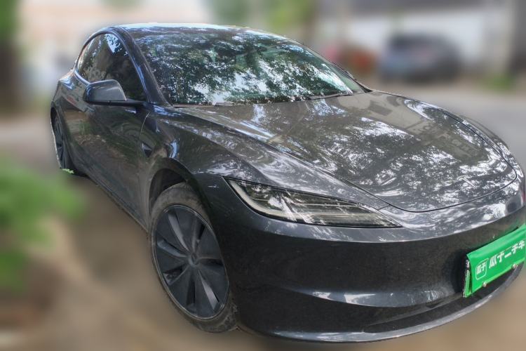 Used Tesla Model 3 2023 Rear-Wheel-Drive Version Front Right 45 Deg
