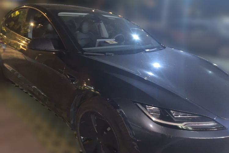 Used Tesla Model 3 2023 Rear-Wheel-Drive Version Front Right 45 Deg