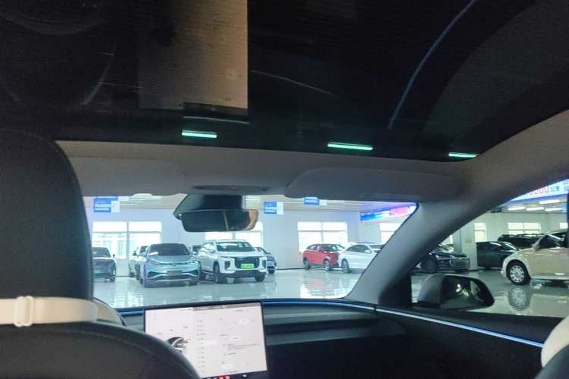 Used Tesla Model 3 2023 Long-Range All-Wheel-Drive Version Headliner