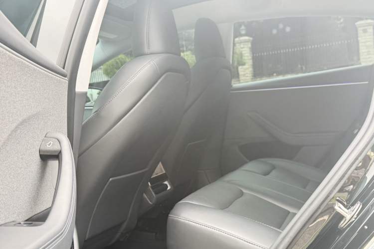 Used Tesla Model 3 2023 Rear-Wheel-Drive Version Interior 4