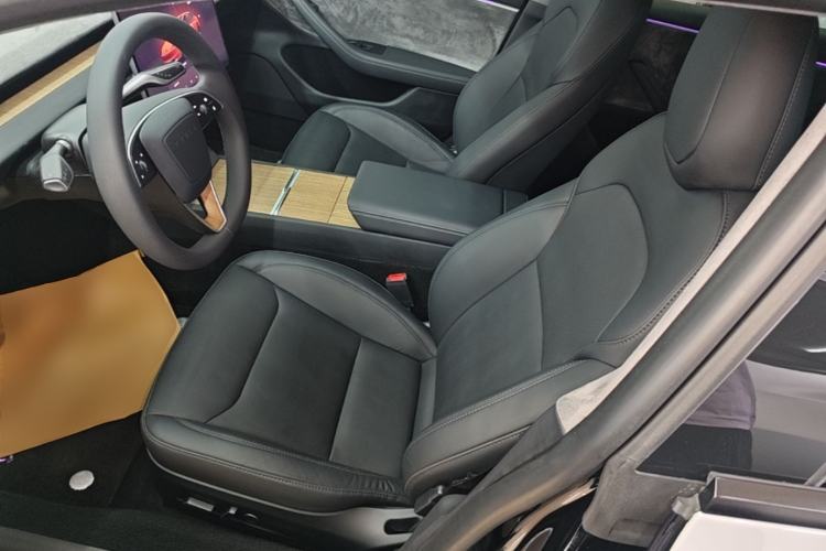Used Tesla Model 3 2023 Rear-Wheel-Drive Version Left Front Seat